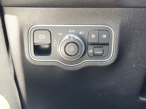 Certified 2025 Mercedes-Benz GLB 250 GLB 250 image 14