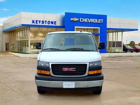 Used 2024 GMC Savana 2500 w/ Driver Convenience Package RWD image 2