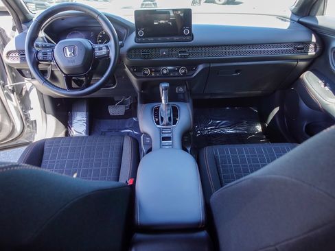 Used 2025 Honda HR-V Sport image 26