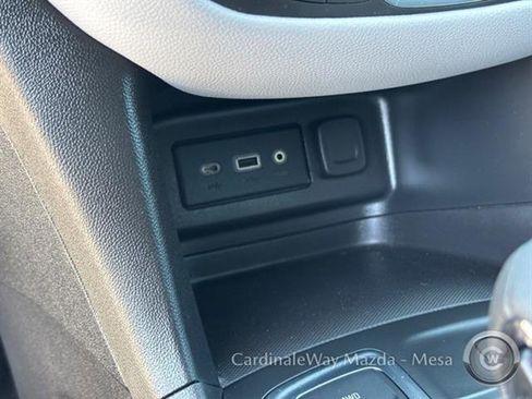 Used 2023 Chevrolet Equinox LT w/ Driver Convenience Package image 25