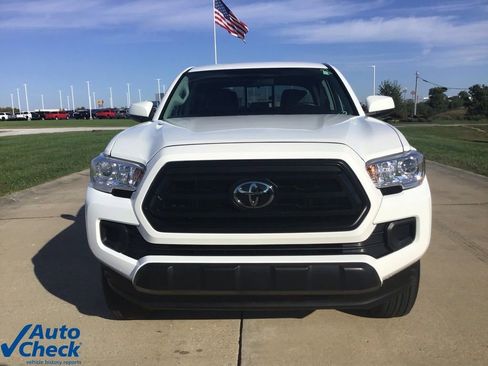 Used 2022 Toyota Tacoma SR image 10