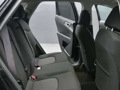 Used 2023 Kia Sportage LX AWD/4WD image 15