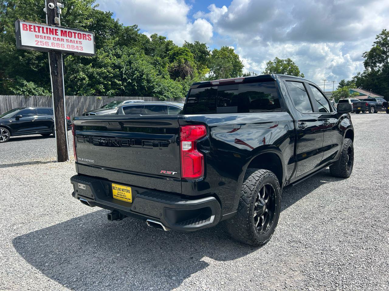 Used 2020 Chevrolet Silverado 1500 RST AWD/4WD image 2