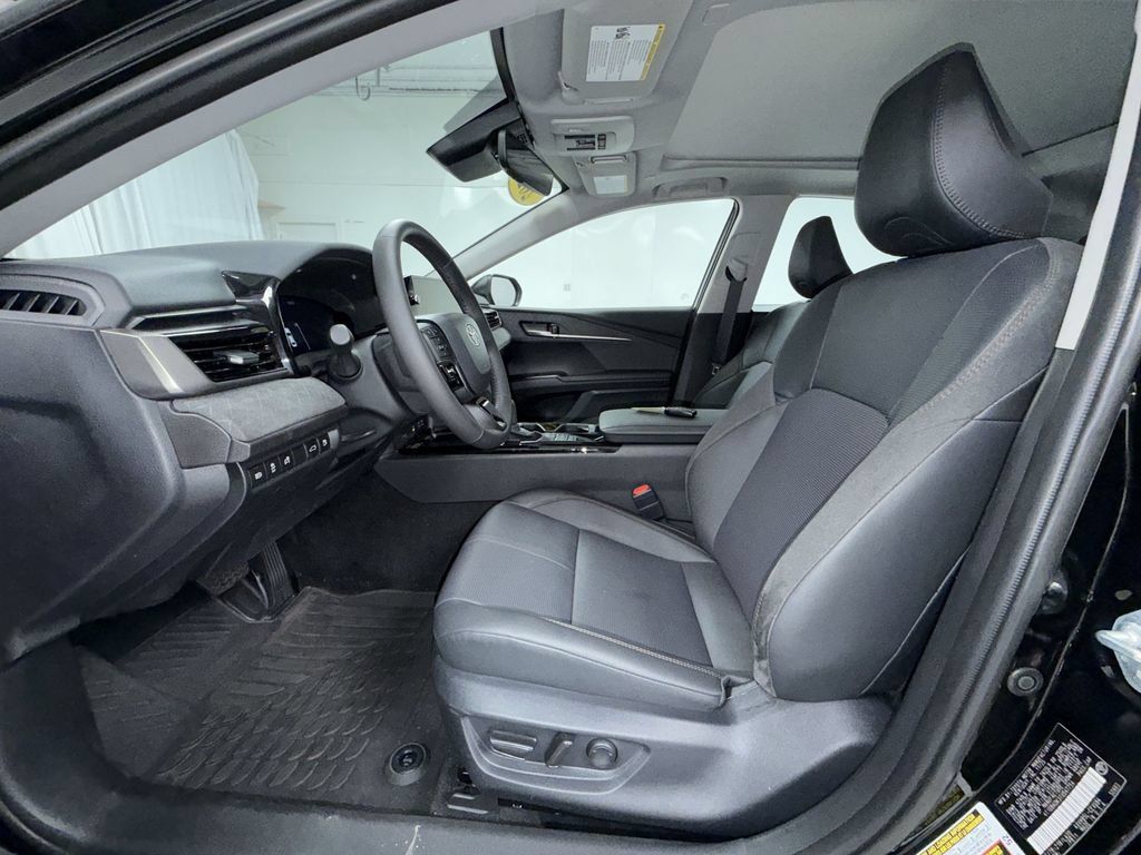 Certified 2026 Toyota Camry XLE AWD/4WD image 5