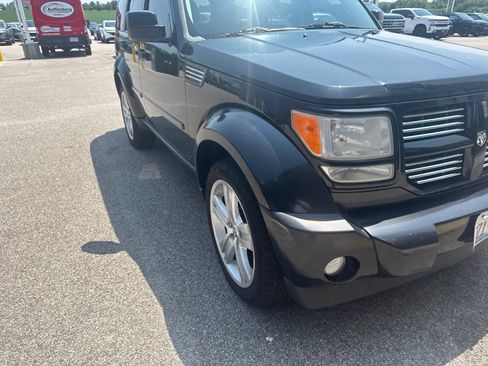 Used 2011 Dodge Nitro Heat RWD image 2