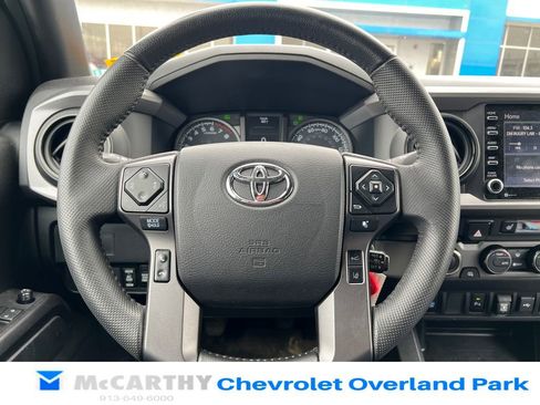 Used 2022 Toyota Tacoma TRD Off-Road w/ TRD Premium Off Road Package image 12