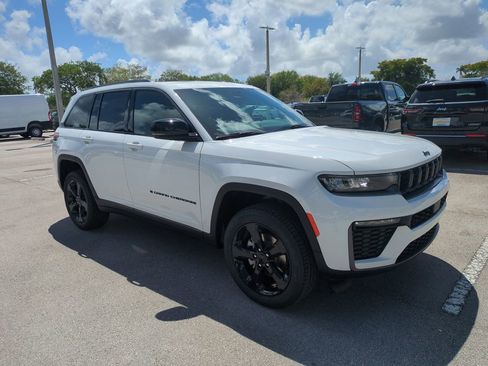 New 2026 Jeep Grand Cherokee Limited image 2