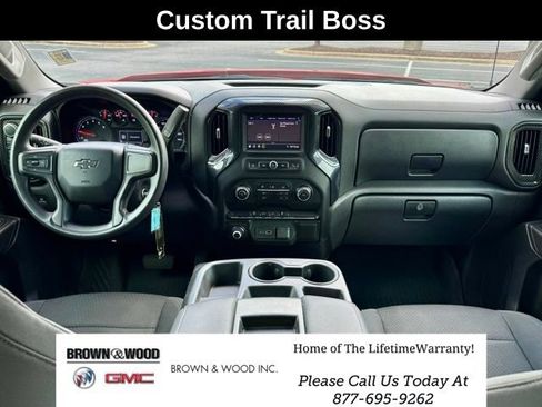 Used 2021 Chevrolet Silverado 1500 Custom Trail Boss w/ LPO, Dark Essentials Package AWD/4WD image 25