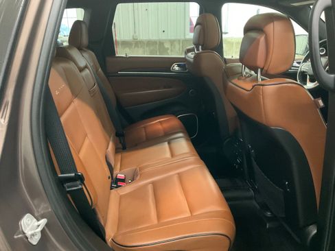Used 2018 Jeep Grand Cherokee Summit AWD/4WD image 29