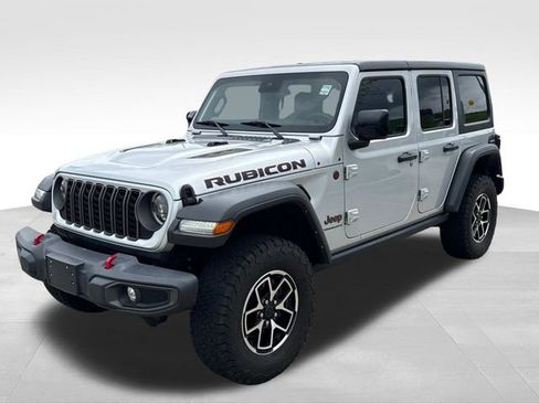 Used 2024 Jeep Wrangler Unlimited Rubicon image 3