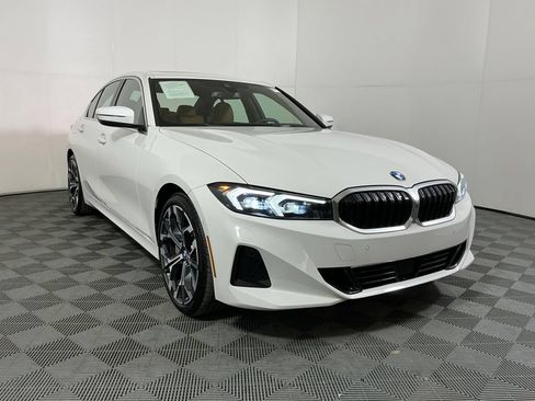 Certified 2025 BMW 330i Sedan w/ Convenience Package RWD image 4