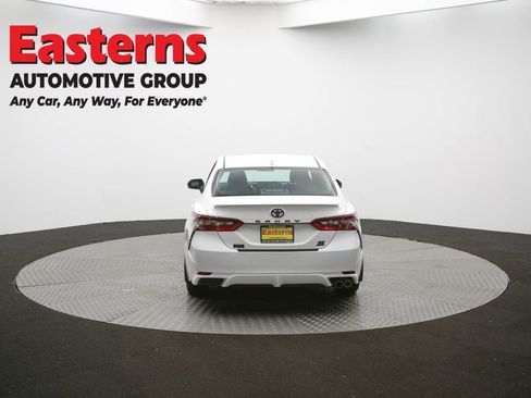 Used 2022 Toyota Camry SE image 34