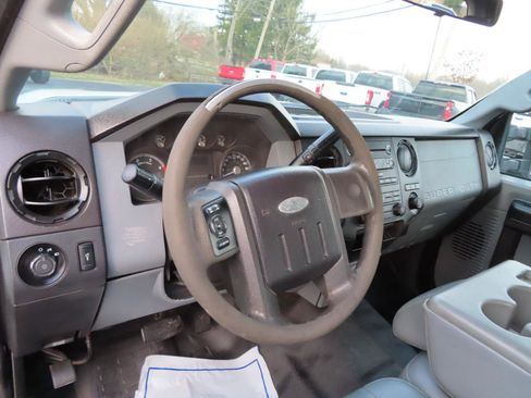 Used 2011 Ford F250 XL w/ PWR Equipment Group image 31