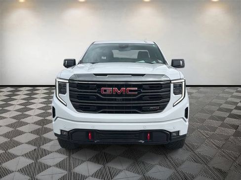 Used 2024 GMC Sierra 1500 AT4 AWD/4WD image 2