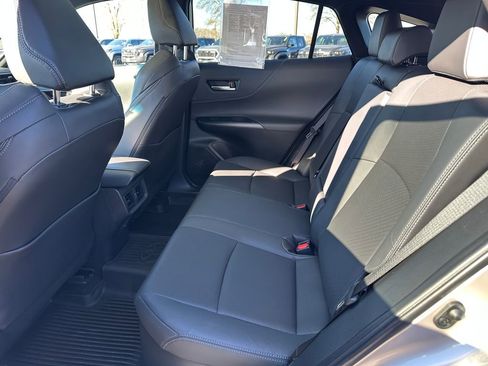 Used 2024 Toyota Venza Limited image 14