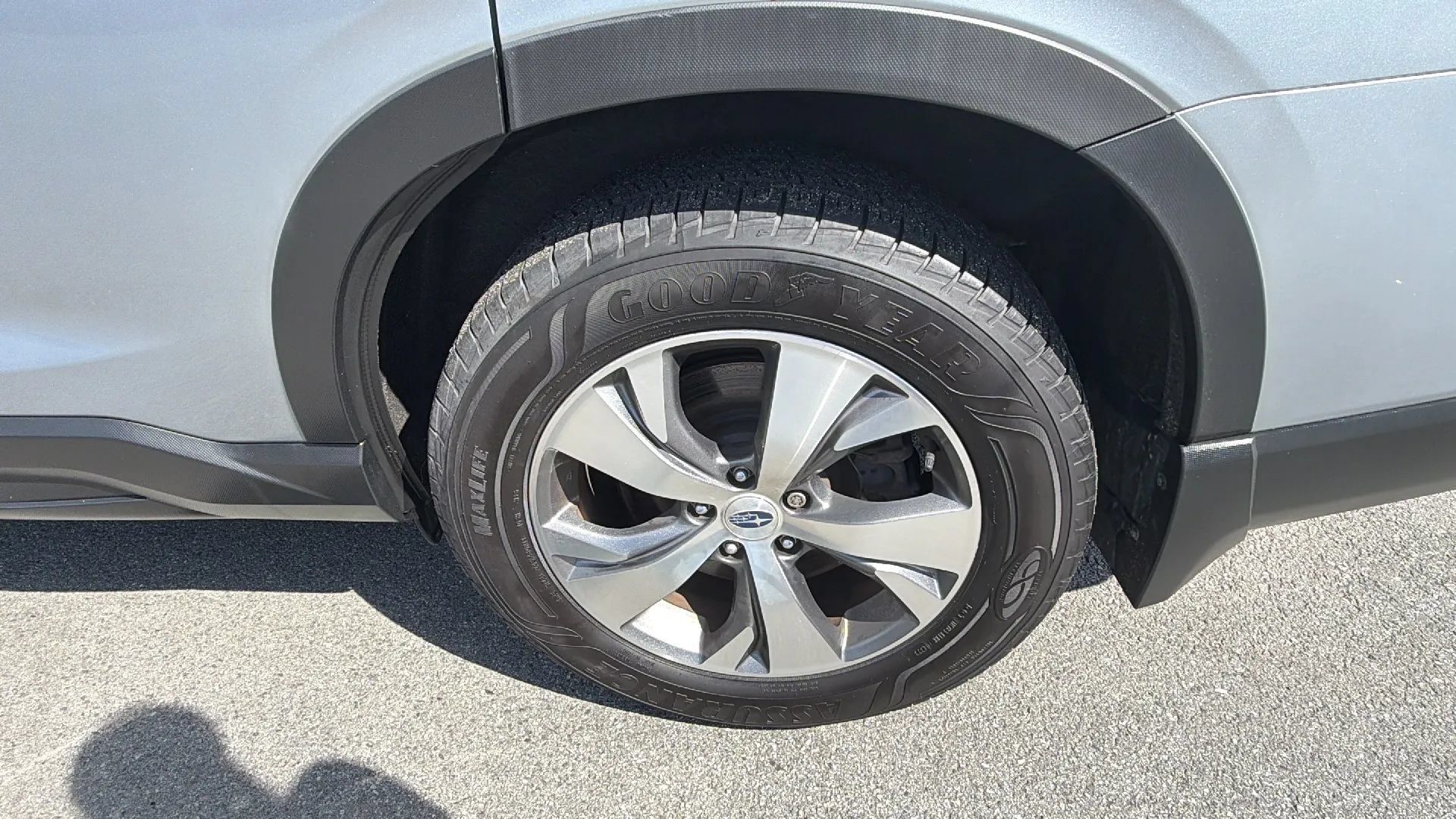 Used 2021 Subaru Ascent Premium w/ Convenience Package AWD/4WD image 11