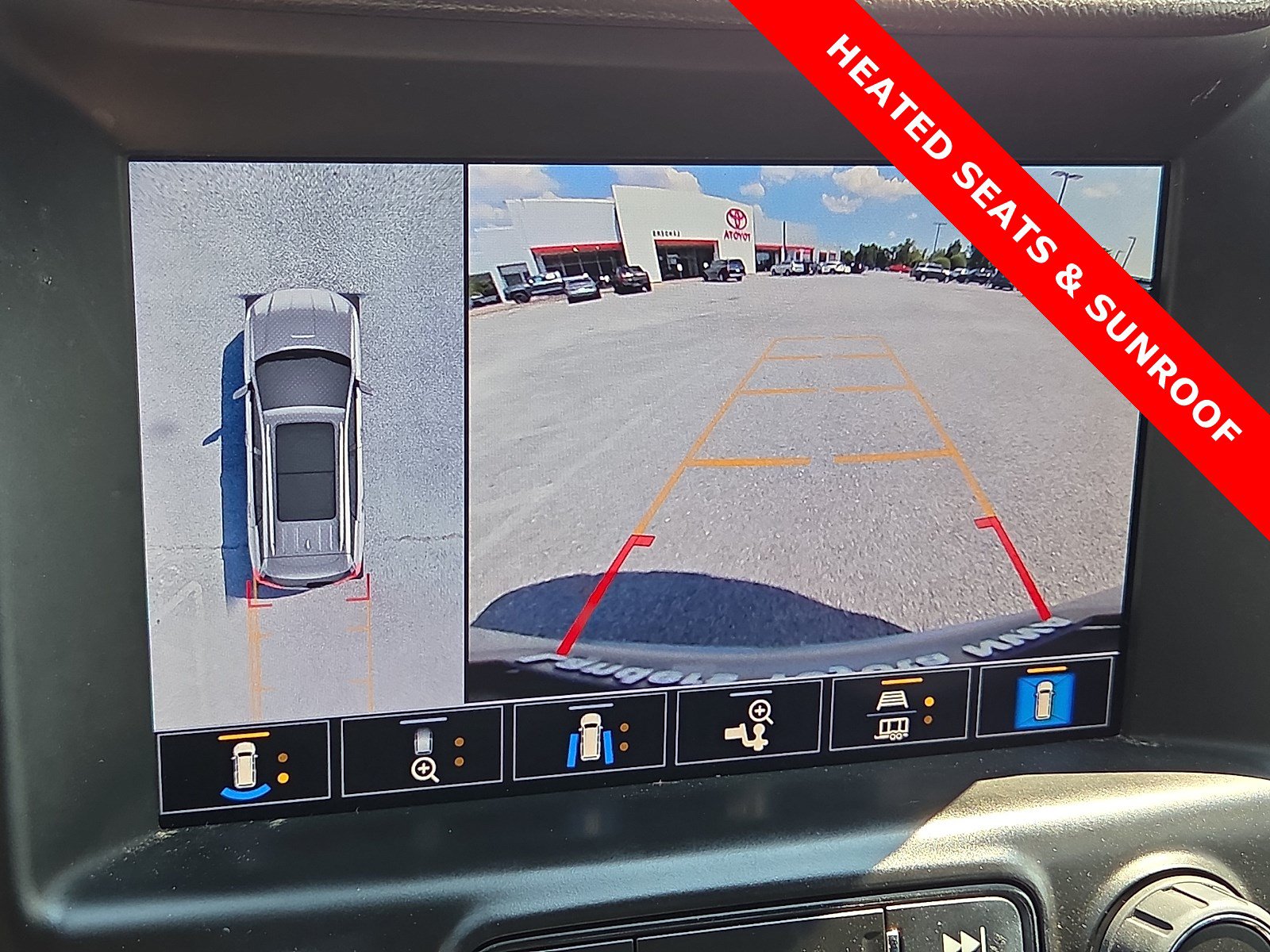 Used 2024 GMC Terrain AT4 w/ Infotainment Package II AWD/4WD image 18