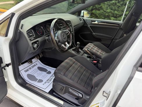 Used 2017 Volkswagen GTI S image 39