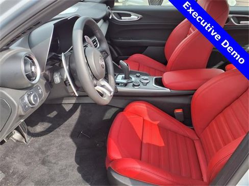 New 2025 Alfa Romeo Giulia Veloce w/ Veloce Package Rwd image 20