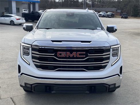 Used 2024 GMC Sierra 1500 SLT image 10