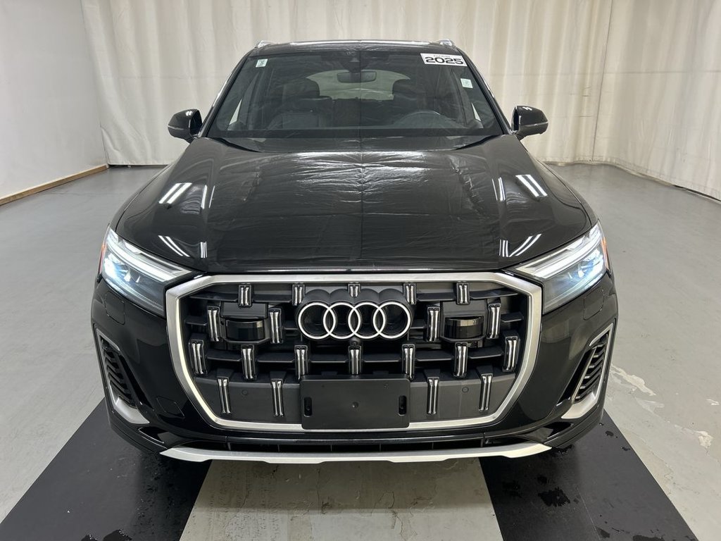 Used 2025 Audi Q7 3.0T Premium Plus w/ Premium Plus Package AWD/4WD image 3