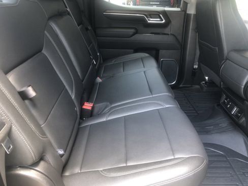 Used 2022 GMC Sierra 1500 SLT image 28