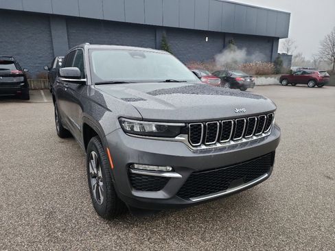 Used 2022 Jeep Grand Cherokee Limited 4xe image 9