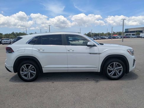 Used 2024 Volkswagen Atlas Cross Sport SEL R-Line AWD/4WD image 18