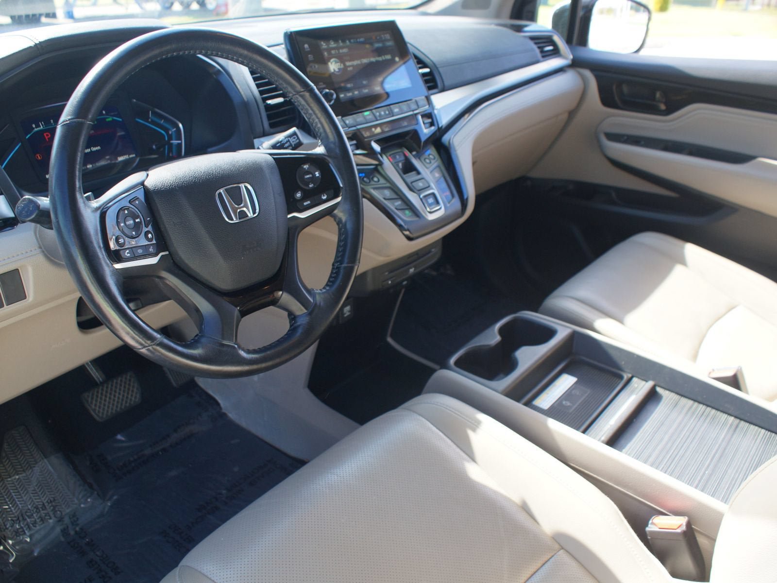 Used 2019 Honda Odyssey Elite image 16