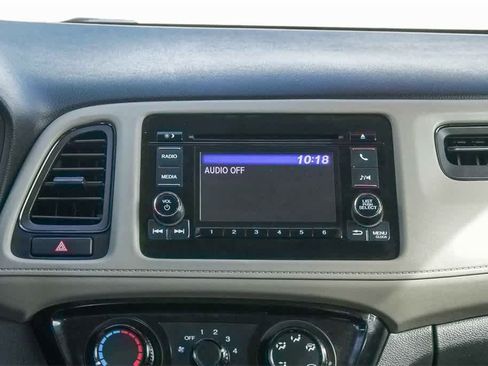 Used 2022 Honda HR-V LX image 13