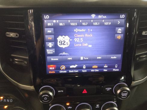 Used 2020 RAM 1500 Big Horn AWD/4WD image 25