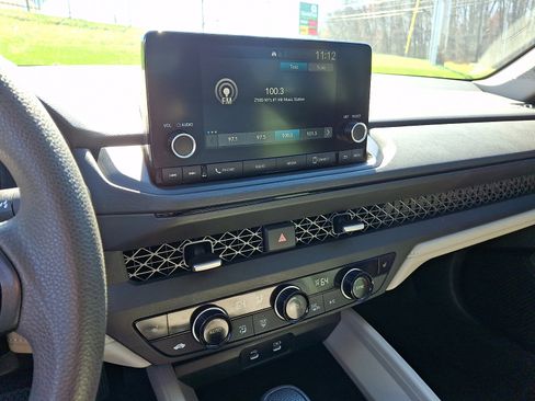 Certified 2023 Honda Accord EX image 23