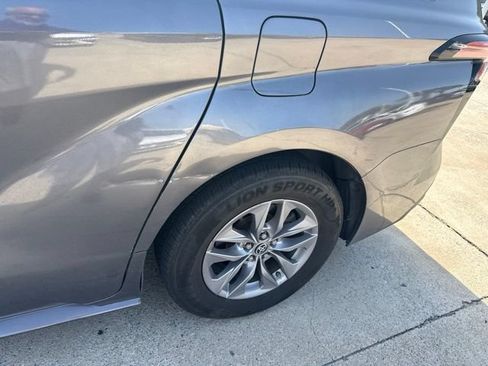 Used 2022 Toyota Sienna LE FWD image 3