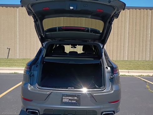 Certified 2026 Porsche Cayenne AWD/4WD image 13