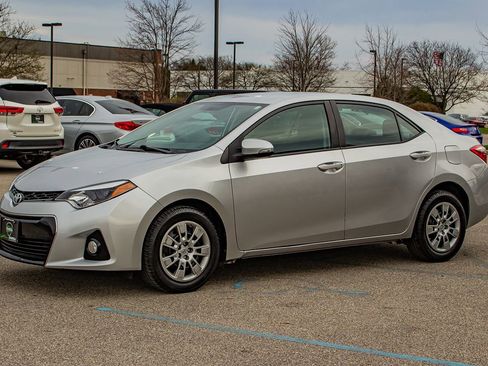 Used 2016 Toyota Corolla S image 4