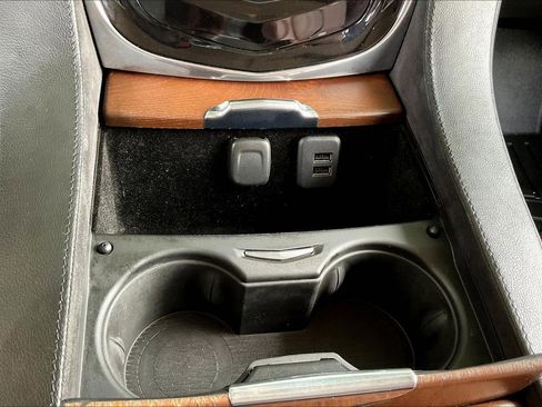 Used 2015 Cadillac Escalade ESV Premium image 16