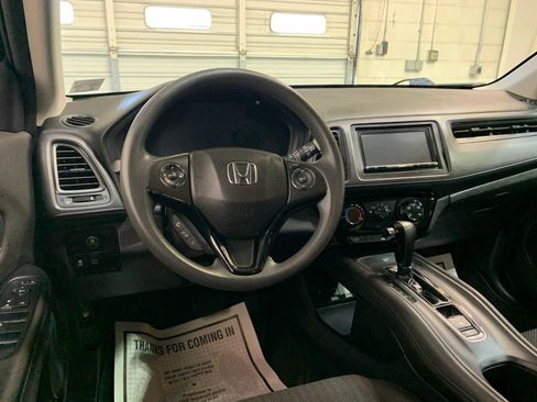 Used 2018 Honda HR-V LX image 4
