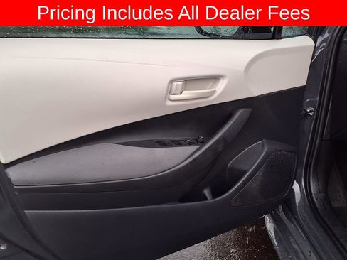 Used 2025 Toyota Corolla LE FWD image 23
