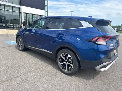 Certified 2024 Kia Sportage EX FWD image 8
