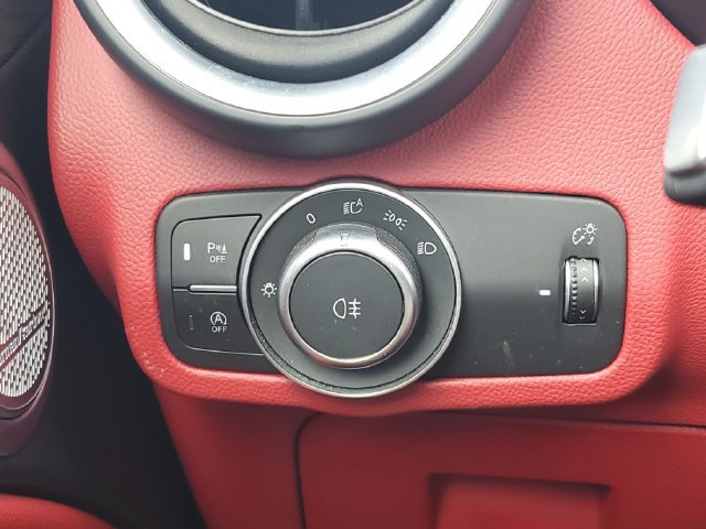 Used 2019 Alfa Romeo Stelvio Ti Lusso w/ Quick Order Package 22X Lusso AWD/4WD image 19