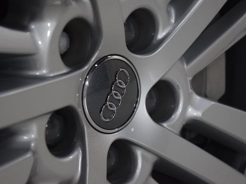 Used 2018 Audi Q5 2.0T Premium Plus image 17