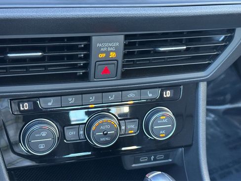 Used 2020 Volkswagen Jetta SE image 22