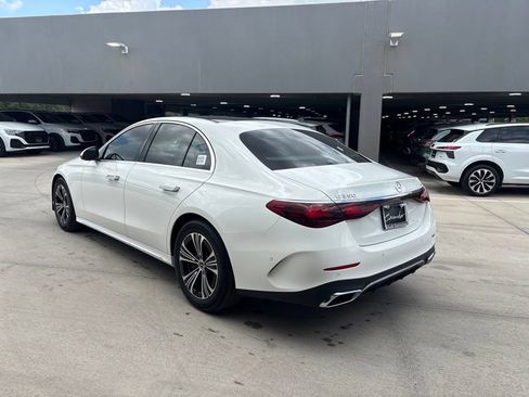 Used 2024 Mercedes-Benz E 350 4MATIC Sedan image 8