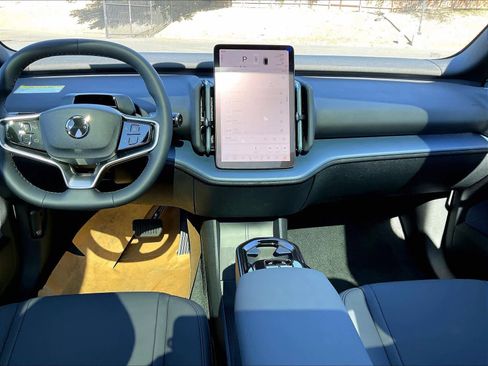 New 2026 Volvo EX30 Ultra w/ Climate Package image 9