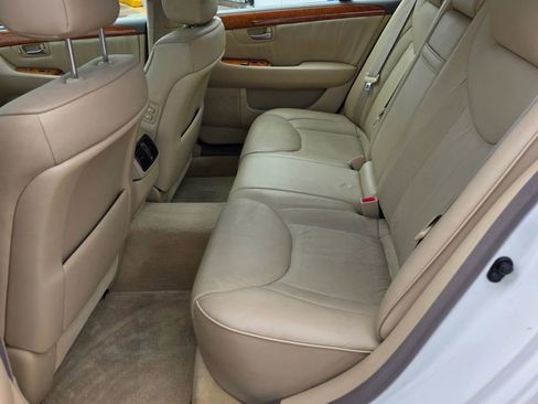Used 2004 Lexus LS 430 image 9