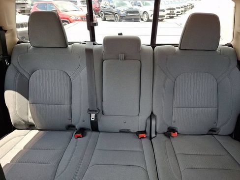 Used 2019 RAM 1500 Big Horn AWD/4WD image 19