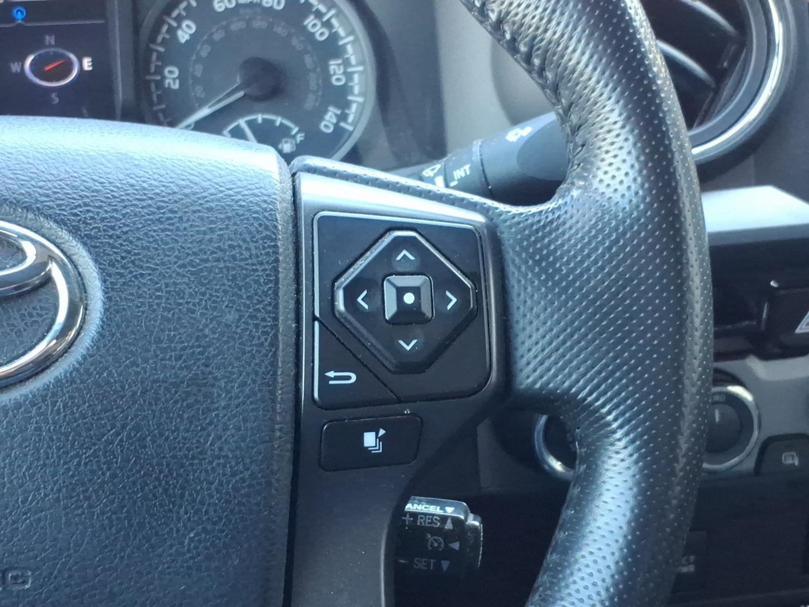 Used 2017 Toyota Tacoma TRD Off-Road w/ Exterior Package AWD/4WD image 13
