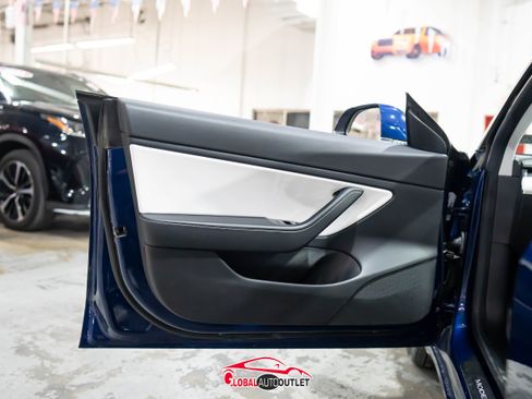 Used 2019 Tesla Model 3 Long Range image 35