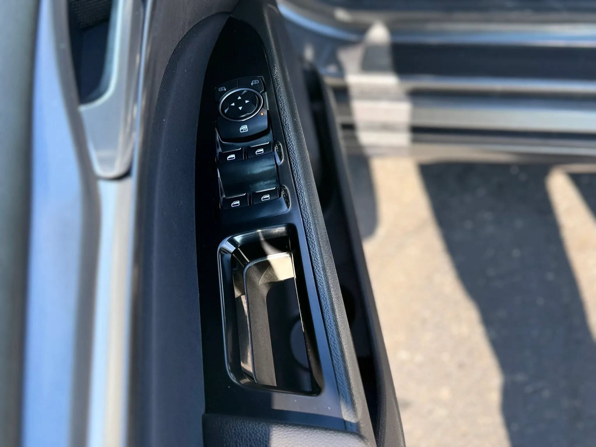 Used 2016 Ford Fusion SE FWD image 27