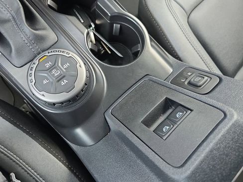 Certified 2024 Ford Bronco Big Bend w/ Sasquatch Package image 25